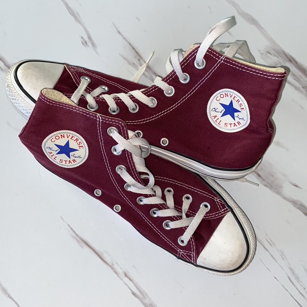 Maroon high top converse